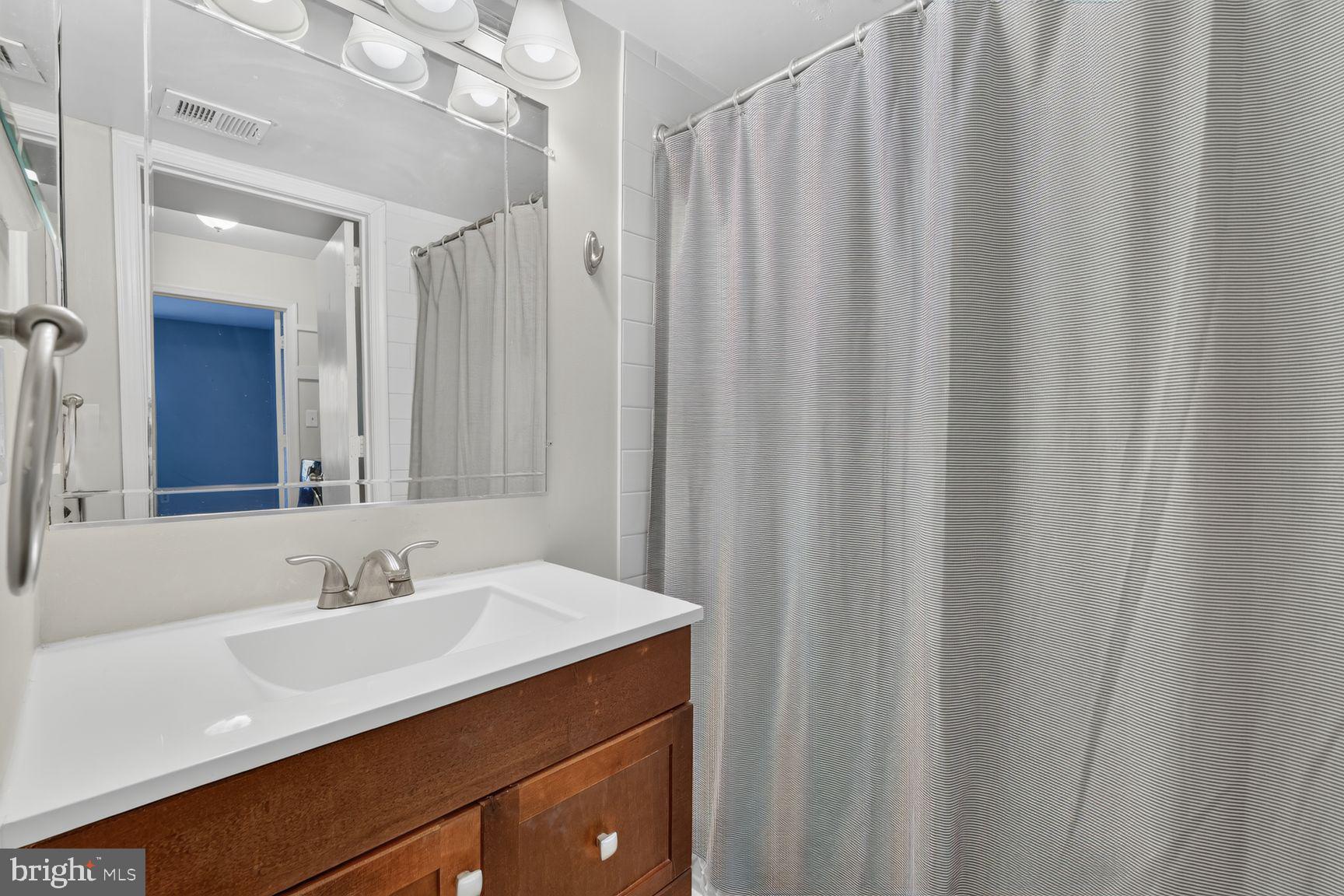 8358 K Dunham Court, Unit 627 Springfield, VA 22152 - Photo 11 of 15 Primary suite split bath