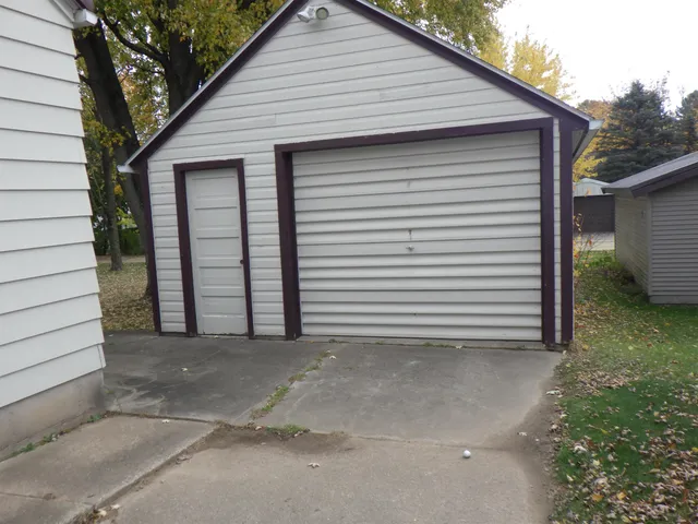 $175,000 | 136 Garfield Avenue, Clintonville, WI 54929