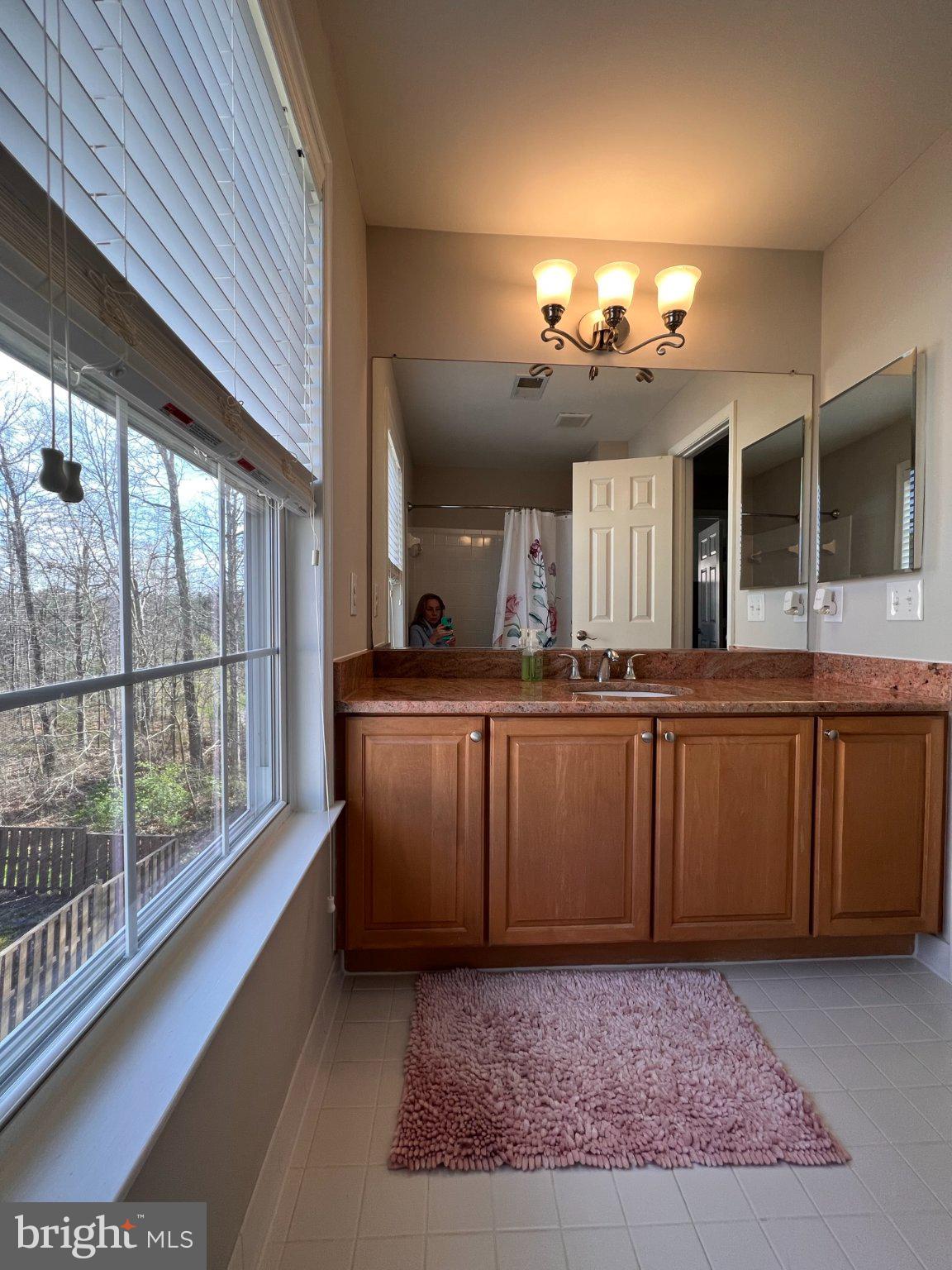 20709 Riptide Square Sterling, VA 20165 - Photo 35 of 61 Gallery Image 35