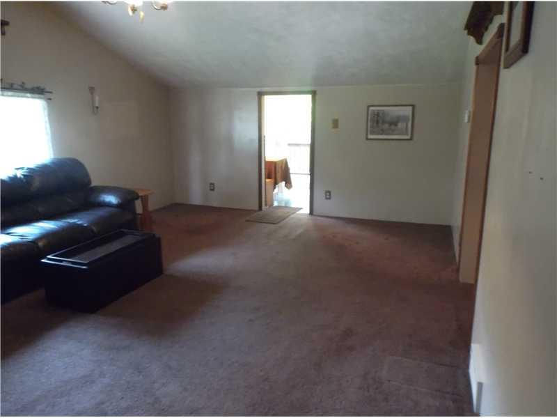 28 Bailey Road Deemston, PA 15333 - Photo 4 of 25 Living Room.