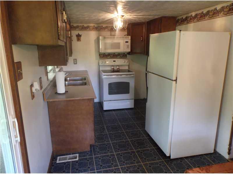 28 Bailey Road Deemston, PA 15333 - Photo 5 of 25 Kitchen.