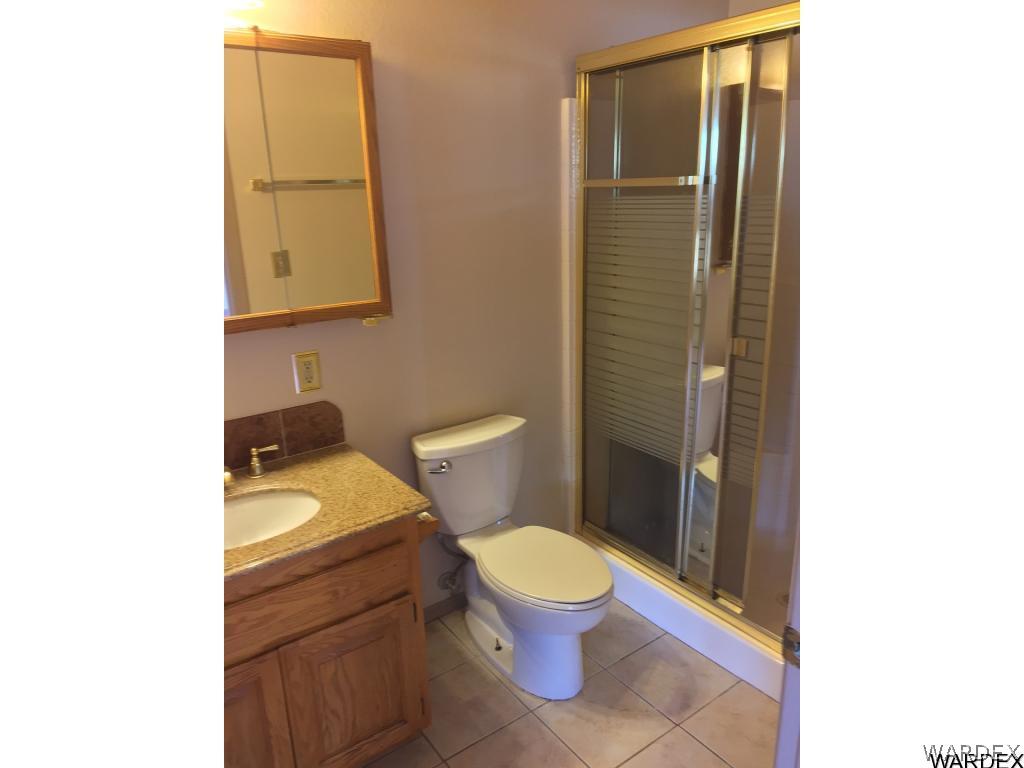 4266 Mercer Road Bullhead City, AZ 86429 - Photo 19 of 33 2nd Master Bath