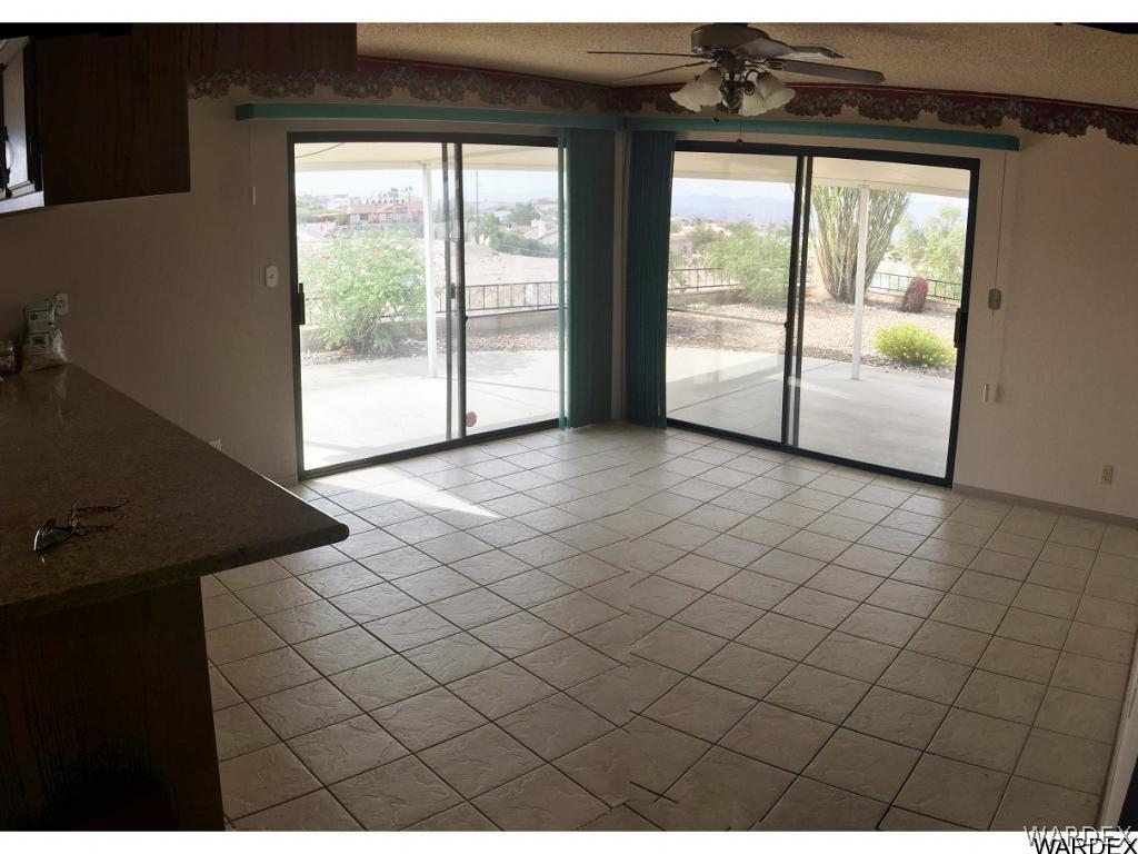 4266 Mercer Road Bullhead City, AZ 86429 - Photo 5 of 33 Dining Room