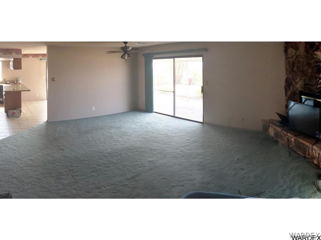 4266 Mercer Road Bullhead City, AZ 86429 - Photo 7 of 33 Living Room