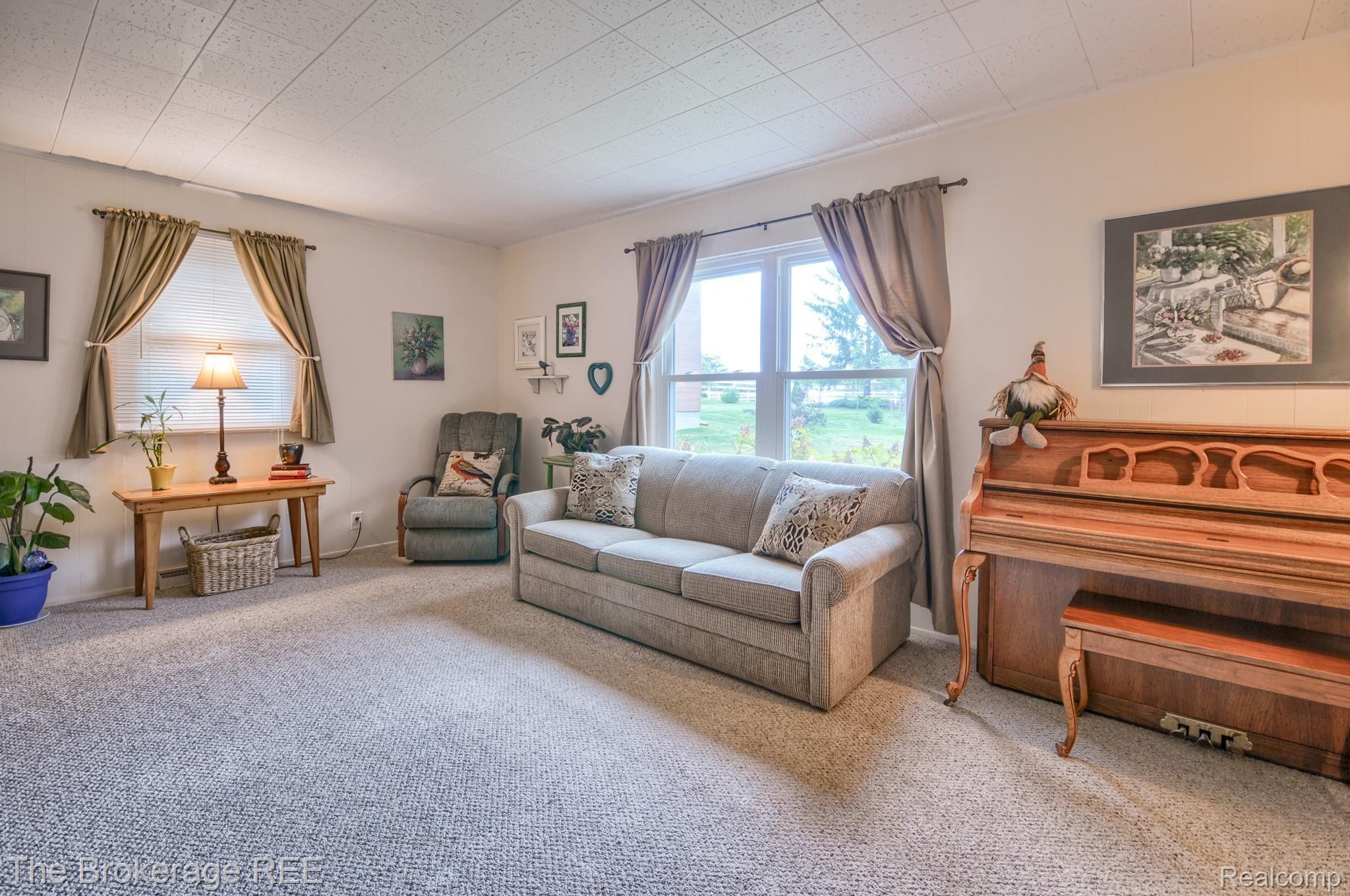 2304 East Cook Road Grand Blanc, MI 48439 - Photo 14 of 32 SD3_4711-HDR(5).jpg
