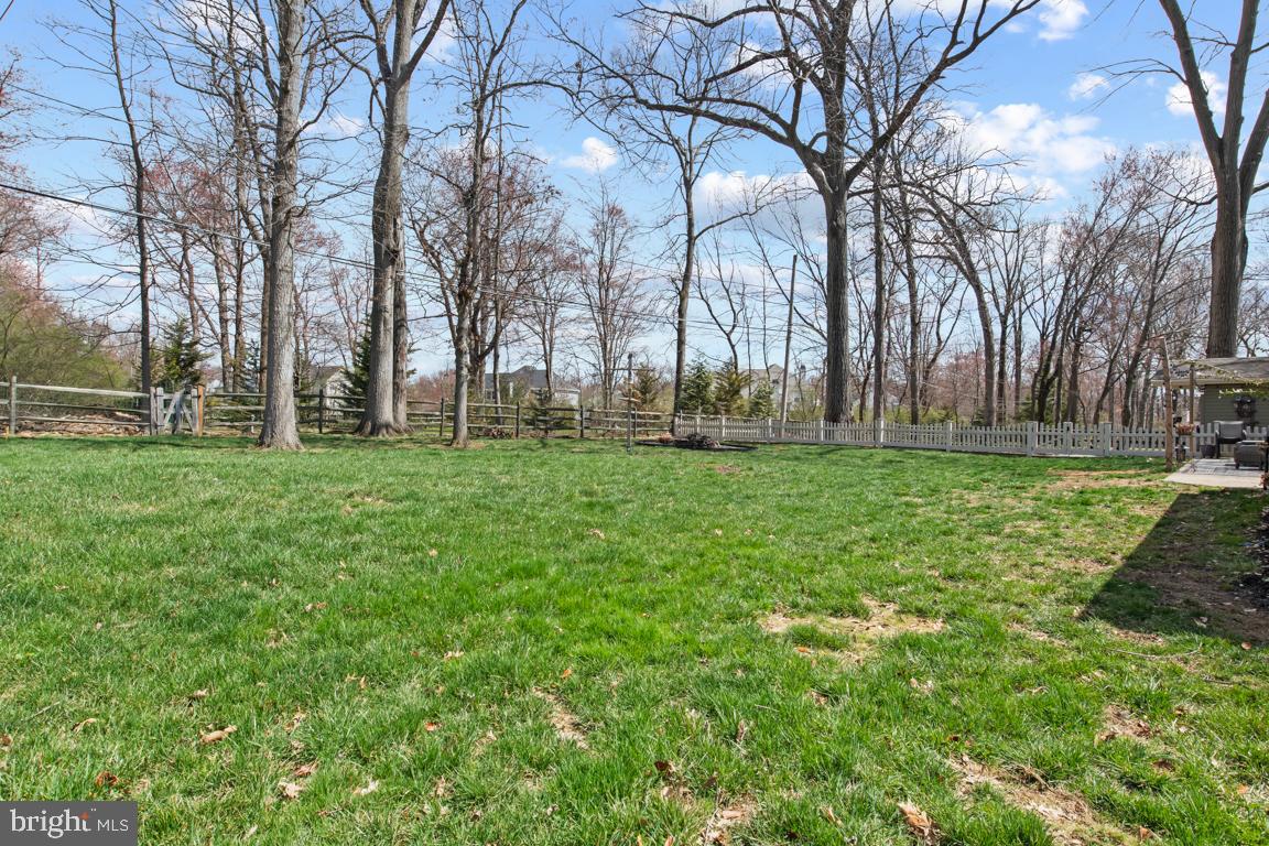 220 Hibbert Road North Wales, PA 19454 - Photo 35 of 39