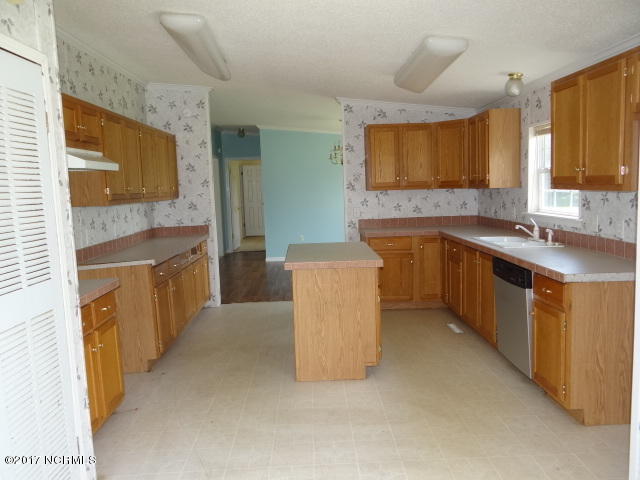 6393 Nicole Road Spring Hope, NC 27882 - Photo 4 of 12 Kitchen