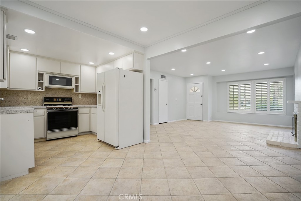 7055 Avenida Leon Rancho Cucamonga, CA 91701 - Photo 4 of 25