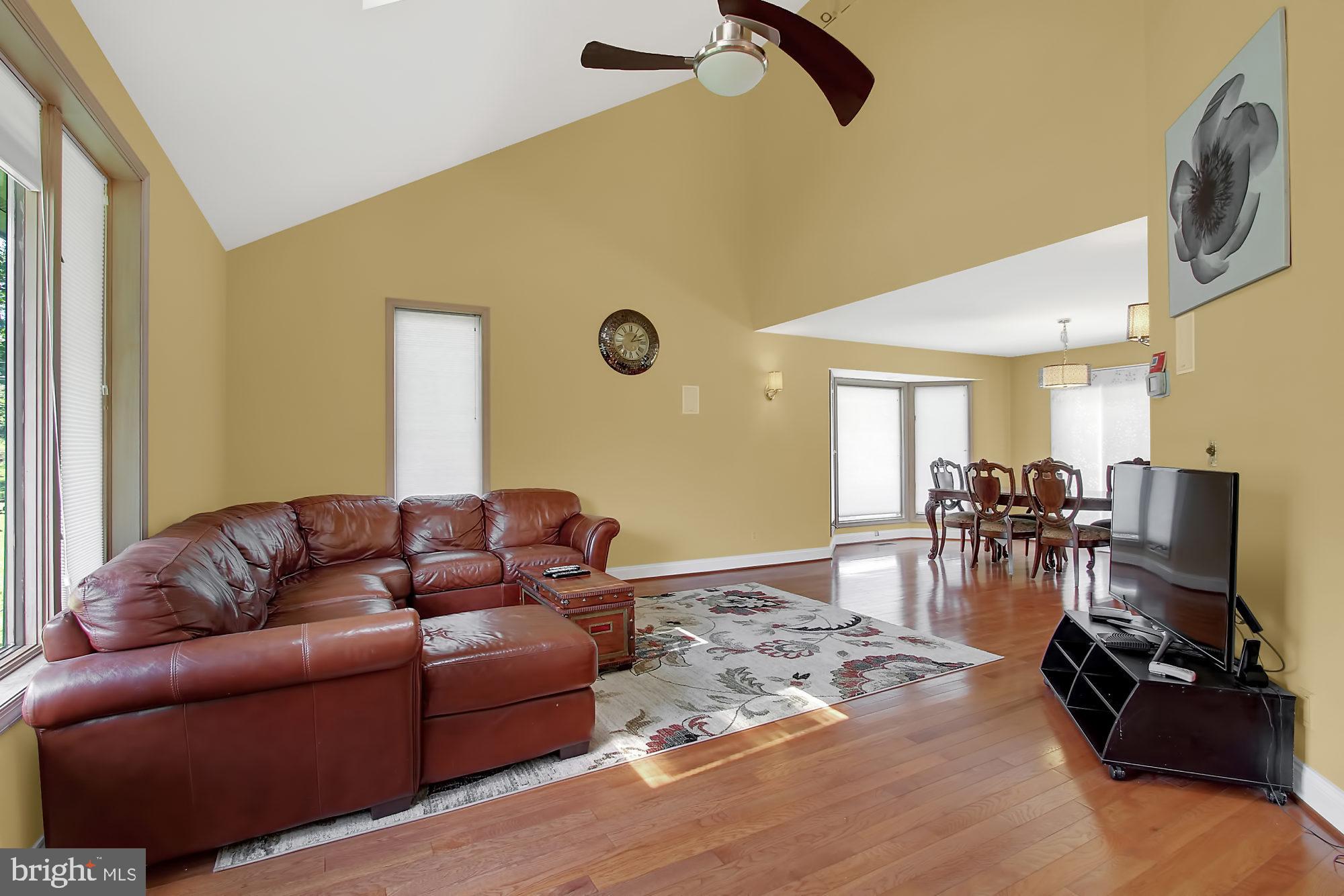 5014 Bucks School House Road Baltimore, MD 21237 - Photo 3 of 28 Gallery Image 3