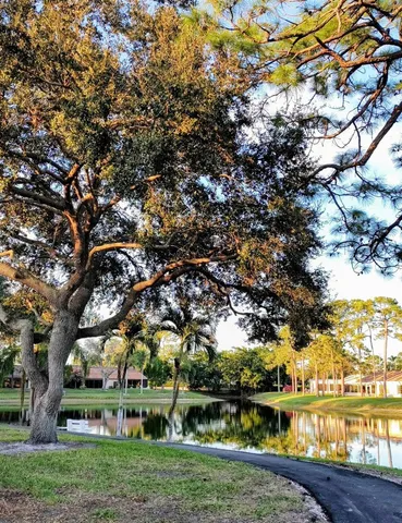 $1,800 | 442 Pine Glen Lane, Unit D2, Greenacres, FL 33463