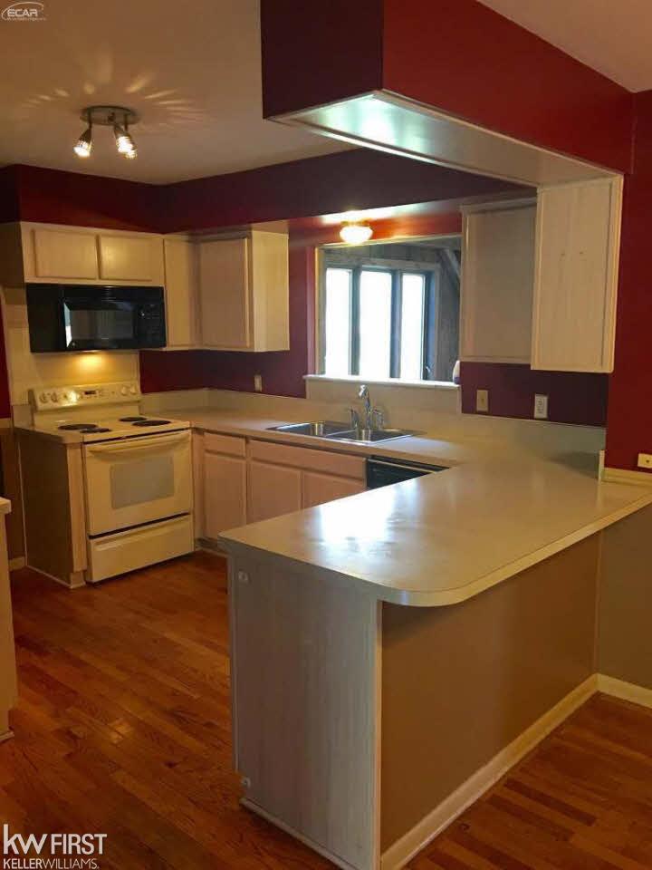 7540 Porter Road Grand Blanc, MI 48439 - Photo 12 of 54 21234477-11.JPG