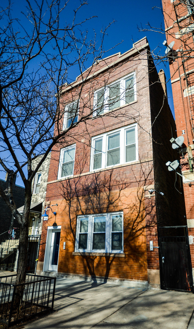 1724 West 21st Street, Unit 3F Chicago, IL 60608 - Photo 1 of 13 front view of a building