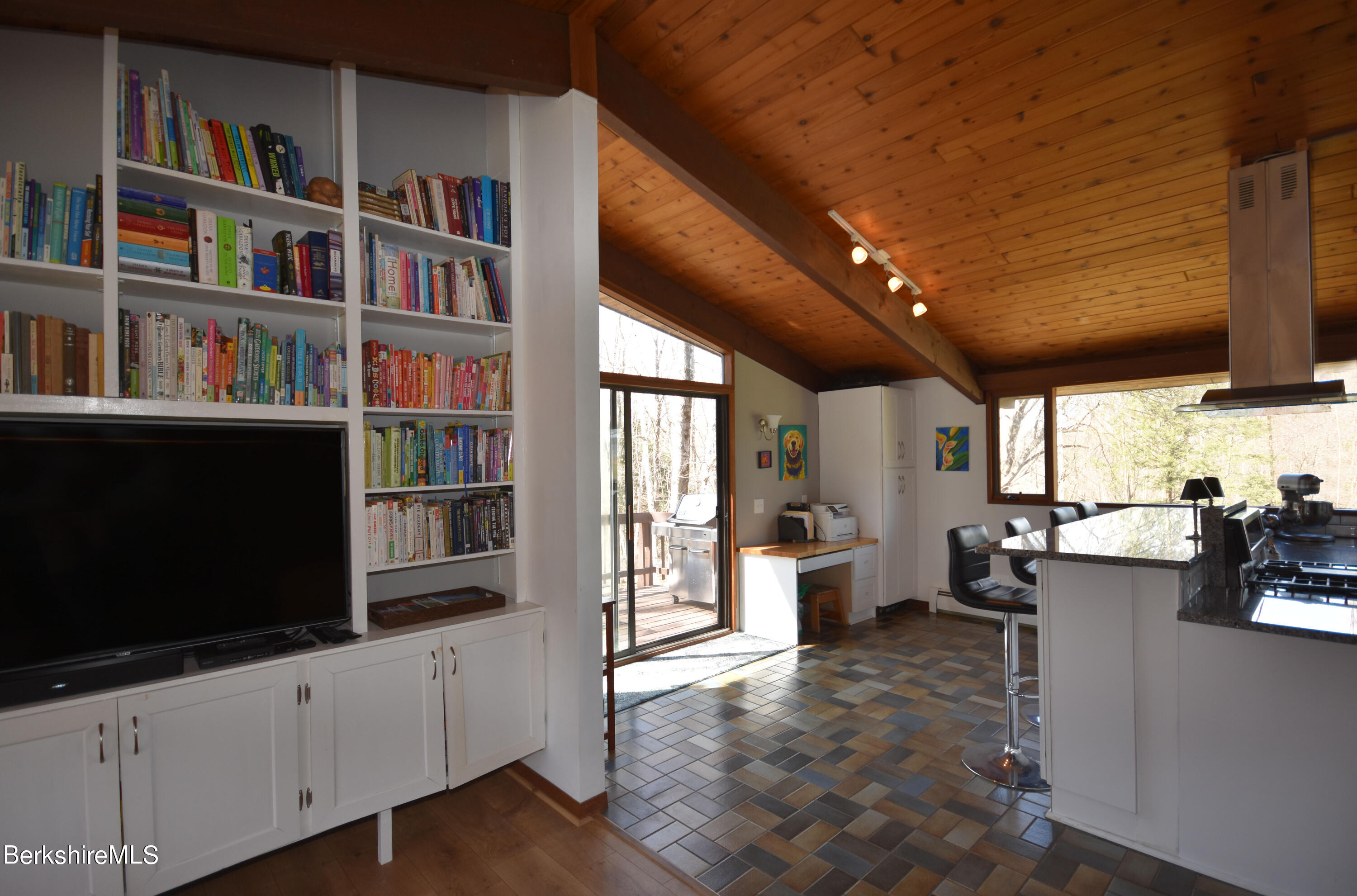 48 Greylock Estates Road Lanesborough, MA 01237 - Photo 10 of 41 Living/Kitchen