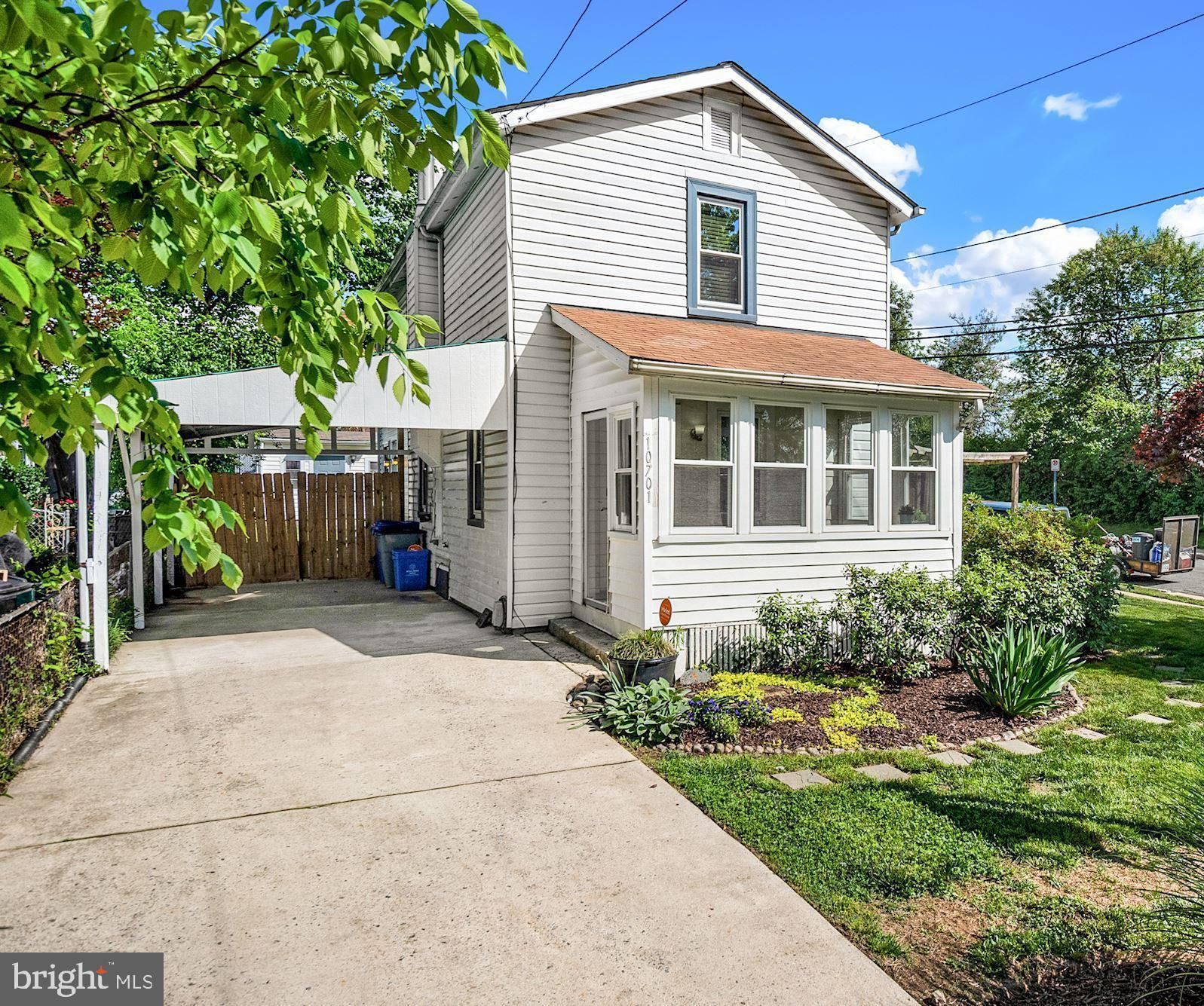 10701 Shaftsbury Street, Kensington, MD 20895 Compass