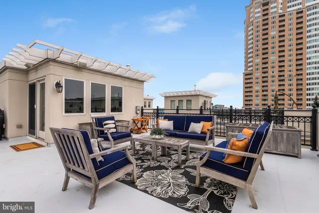 $1,999,950 | 650 Ponte Villas North, Unit 137, Baltimore, MD 21230