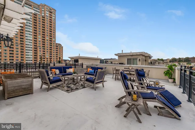 $1,999,950 | 650 Ponte Villas North, Unit 137, Baltimore, MD 21230