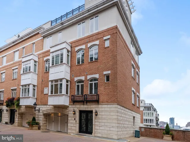 $1,999,950 | 650 Ponte Villas North, Unit 137, Baltimore, MD 21230