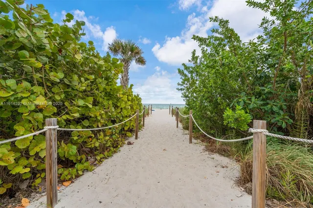 $2,950 | 5101 Collins Avenue, Unit 12U, Miami Beach, FL 33140