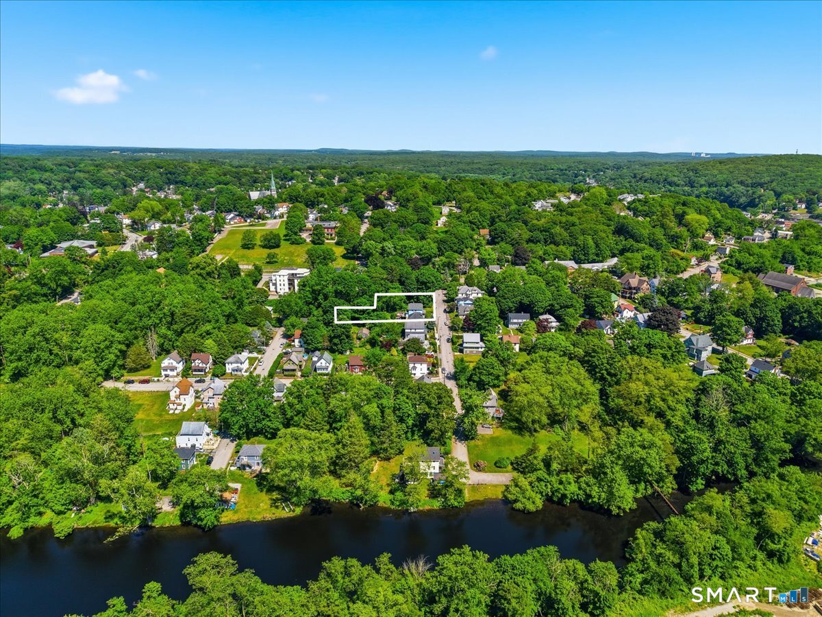 23 Sturtevant Avenue Norwich, CT 06360 - Photo 36 of 40