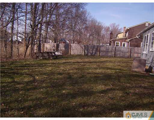 39 Roxy Avenue Edison, NJ 08820 - Photo 12 of 20