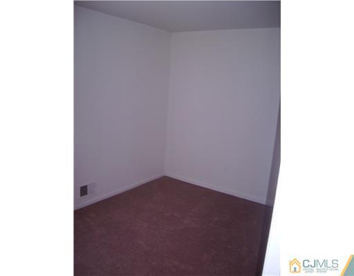 39 Roxy Avenue Edison, NJ 08820 - Photo 15 of 20 a view of an empty room