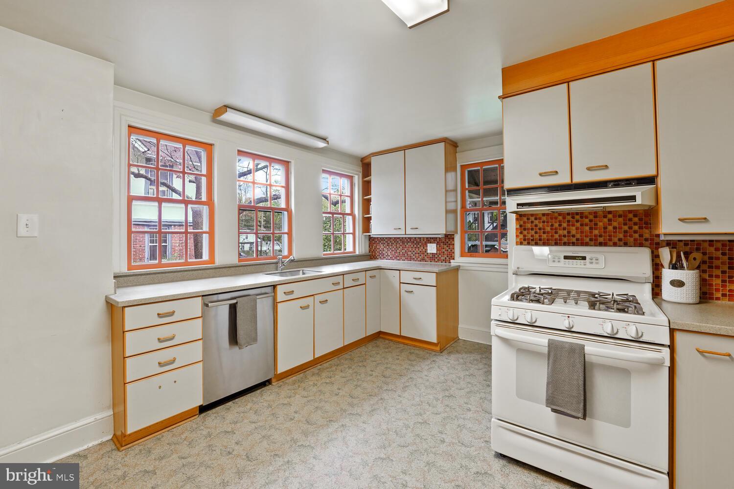 243 Lenoir Avenue Wayne, PA 19087 - Photo 16 of 35 Gallery Image 16