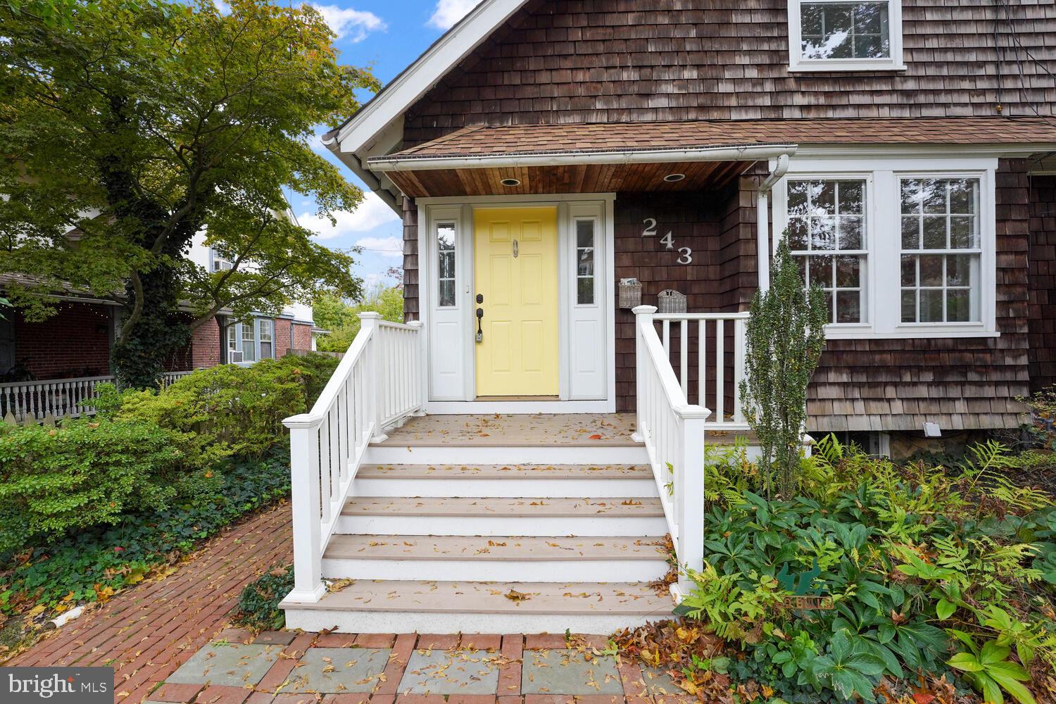 243 Lenoir Avenue Wayne, PA 19087 - Photo 3 of 35 Gallery Image 3