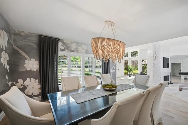 $2,999,999 | 3709 Beneva Oaks Way, Sarasota, FL 34233