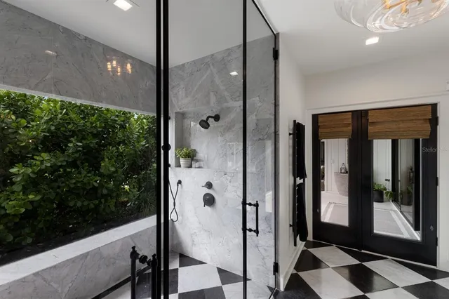 $2,999,999 | 3709 Beneva Oaks Way, Sarasota, FL 34233