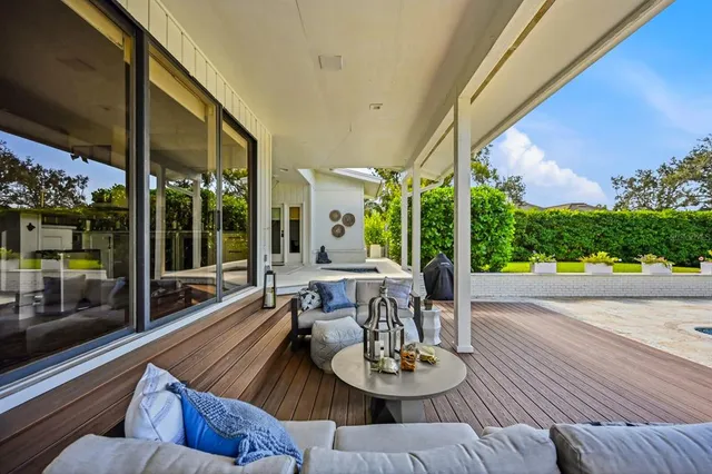 $2,999,999 | 3709 Beneva Oaks Way, Sarasota, FL 34233