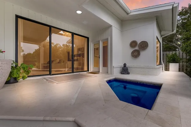 $2,999,999 | 3709 Beneva Oaks Way, Sarasota, FL 34233