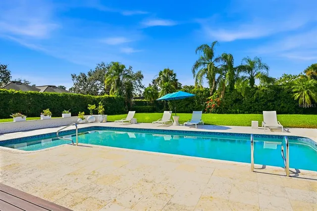 $2,999,999 | 3709 Beneva Oaks Way, Sarasota, FL 34233