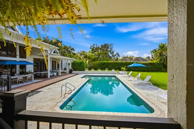 $2,999,999 | 3709 Beneva Oaks Way, Sarasota, FL 34233