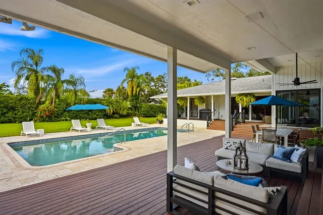 $2,999,999 | 3709 Beneva Oaks Way, Sarasota, FL 34233