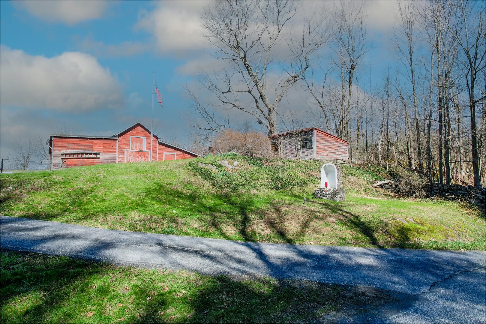 416 Upper Road Poultney, VT 05764 - Photo 8 of 31