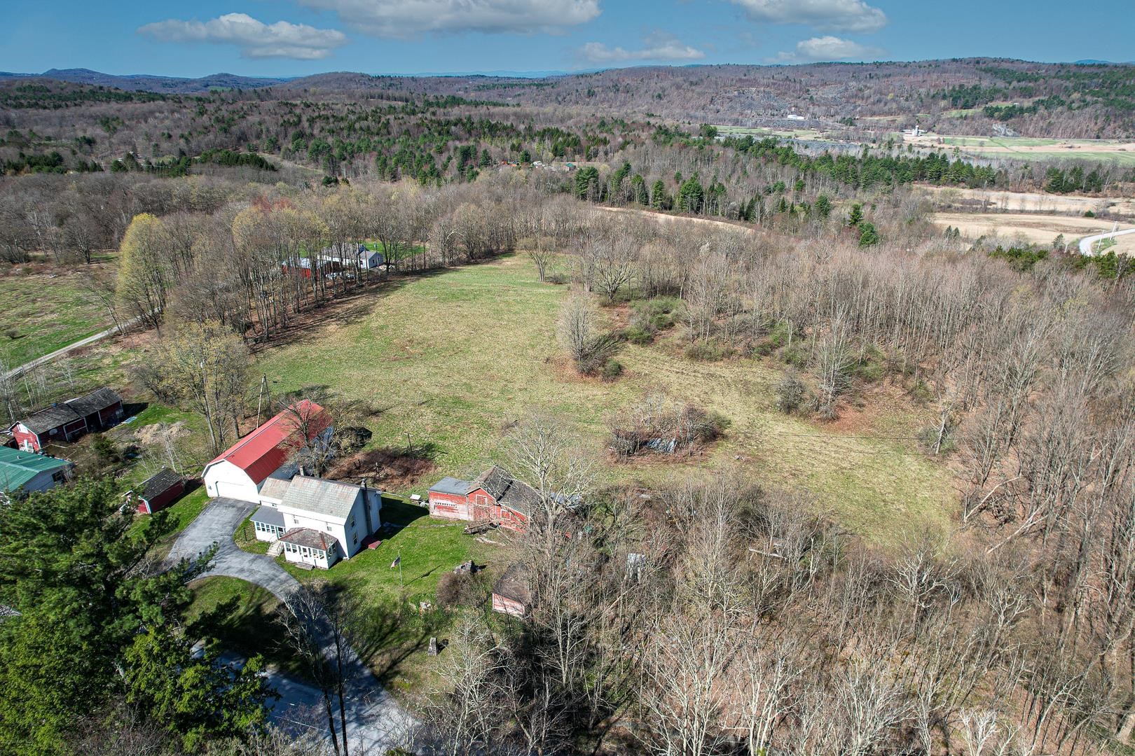 416 Upper Road Poultney, VT 05764 - Photo 10 of 31