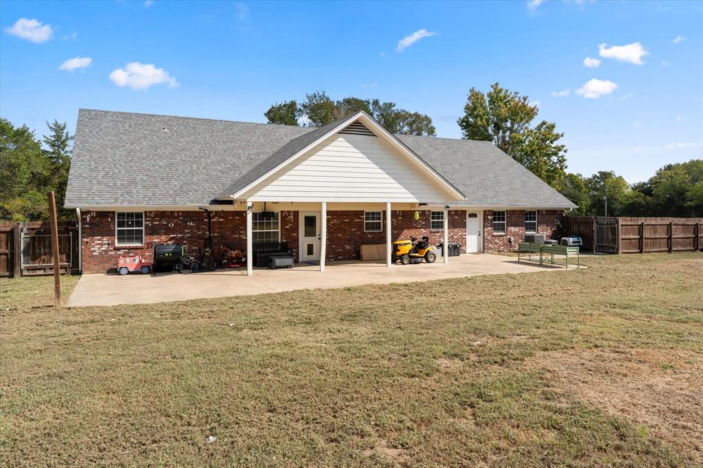 150 County Road Northwest Mount Vernon, TX 75457 - Photo 2 of 40 Gallery Image 2