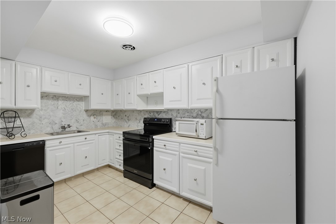 3167 Linden Road, Unit 201 Rocky River, OH 44116 - Photo 8 of 23