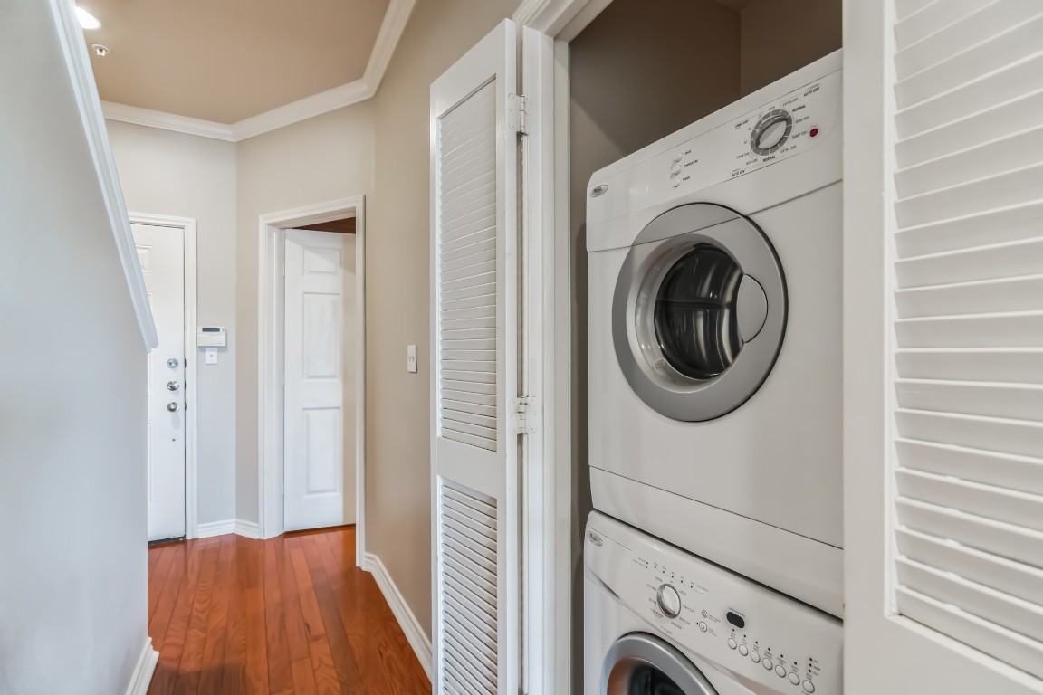305 East 31st Street, Unit 6 Austin, TX 78705 - Photo 17 of 26 a view of a hallway with washer and dryer