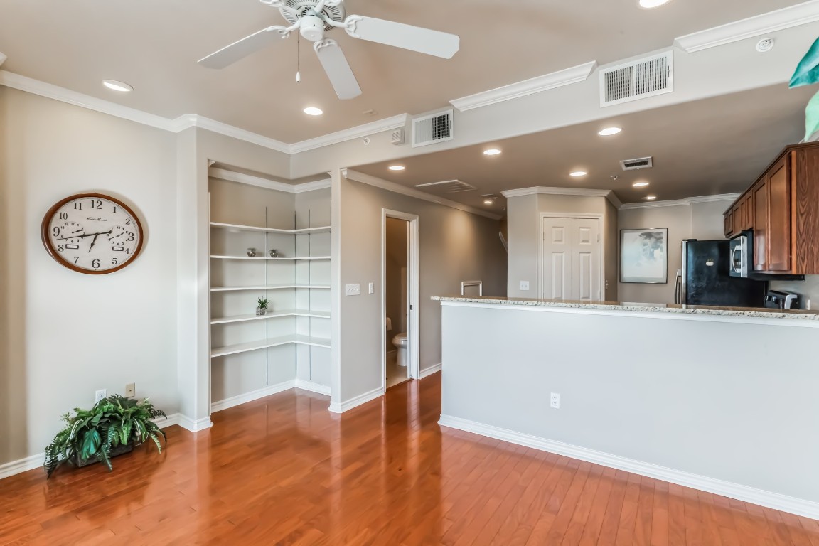 305 East 31st Street, Unit 6 Austin, TX 78705 - Photo 8 of 26 a view of a hallway with wooden floor