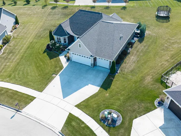 $649,900 | 4637 Trellis Drive, De Pere, WI 54115