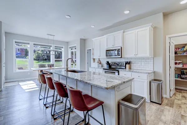 $649,900 | 4637 Trellis Drive, De Pere, WI 54115