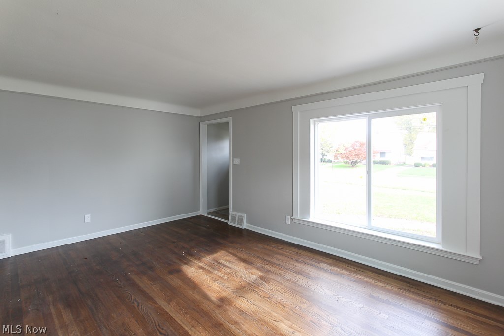 6212 Dunham Road Maple Heights, OH 44137 - Photo 11 of 34