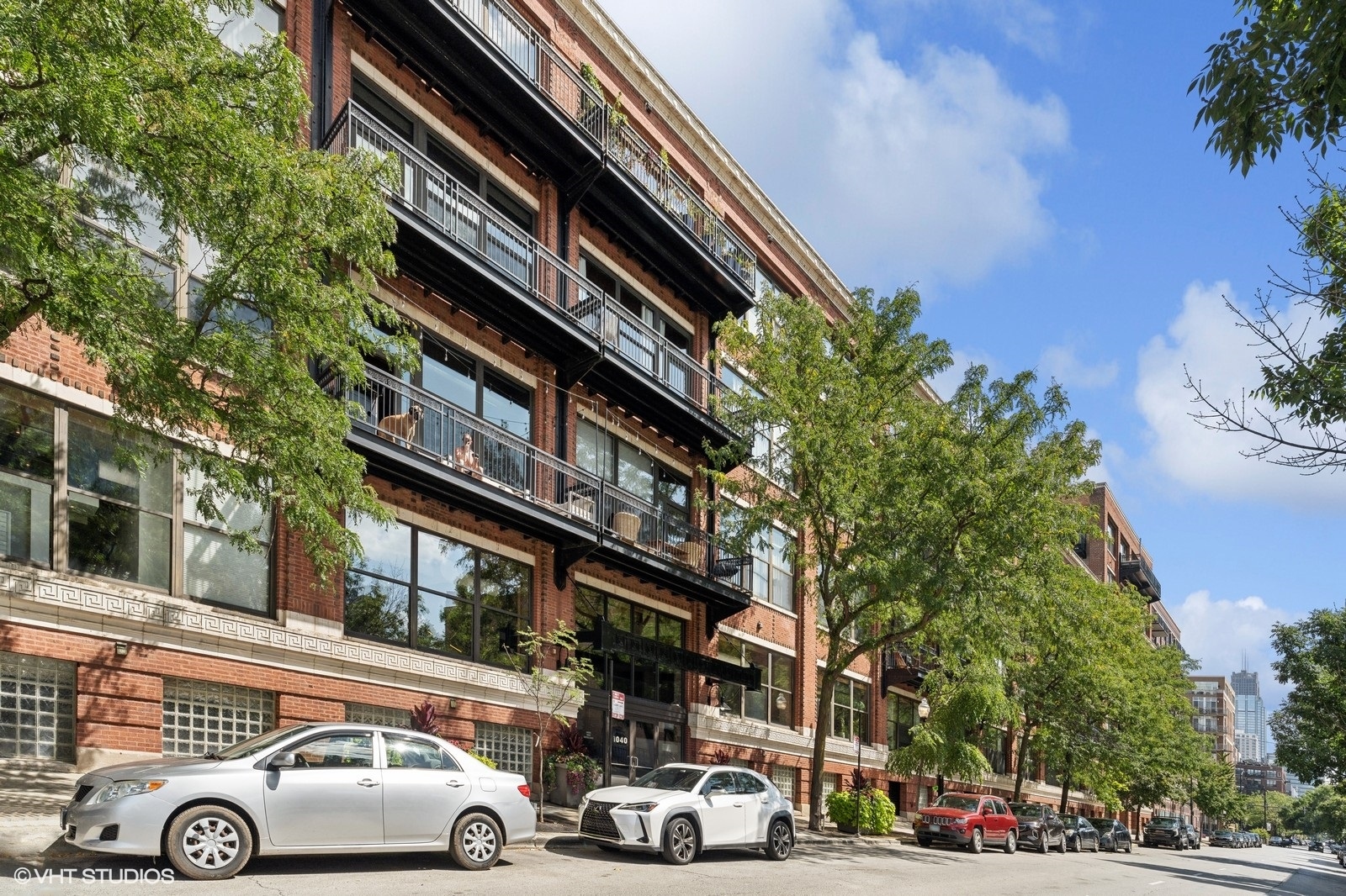 1040 West Adams Street, Unit 422 Chicago, IL 60607 - Photo 1 of 34