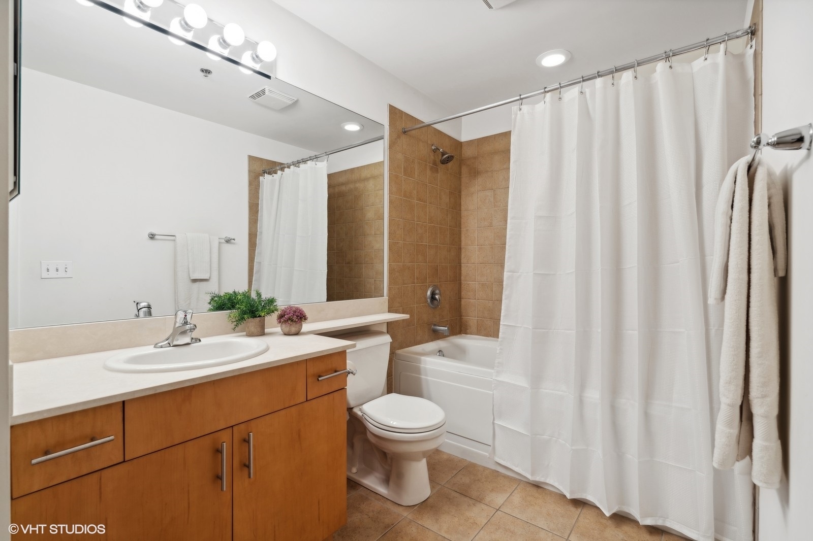 1040 West Adams Street, Unit 422 Chicago, IL 60607 - Photo 16 of 34