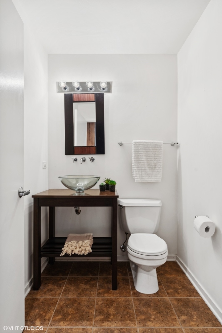 1040 West Adams Street, Unit 422 Chicago, IL 60607 - Photo 21 of 34