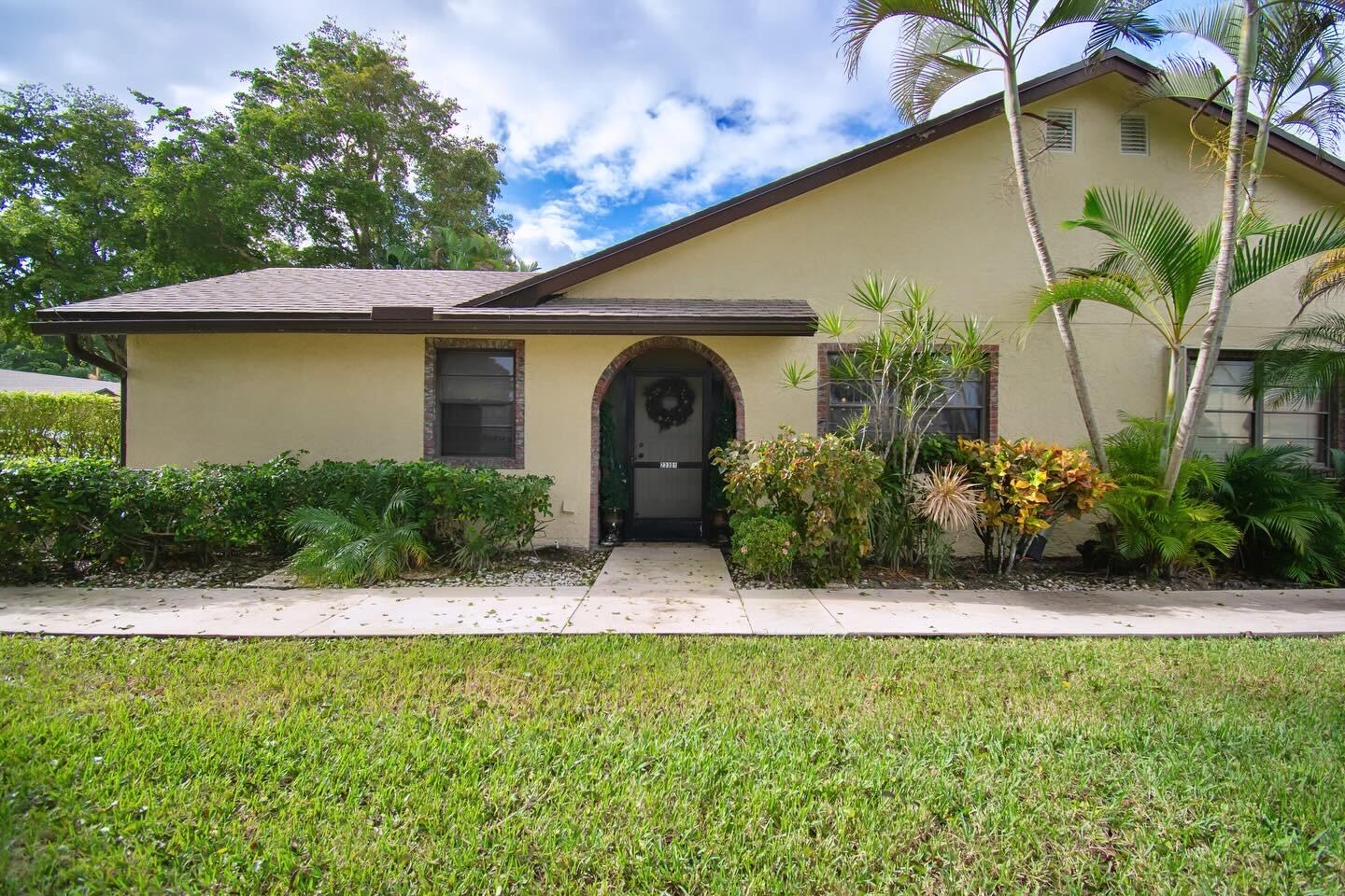 23301 Barlake Drive, Unit 23 Boca Raton, FL 33433 - Photo 1 of 20 FF06BF62-B728-455E-BF26-666855C3BBD8