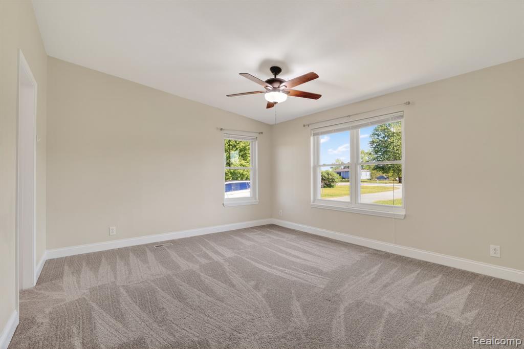 4050 West Thompson Road Linden, MI 48451 - Photo 19 of 36