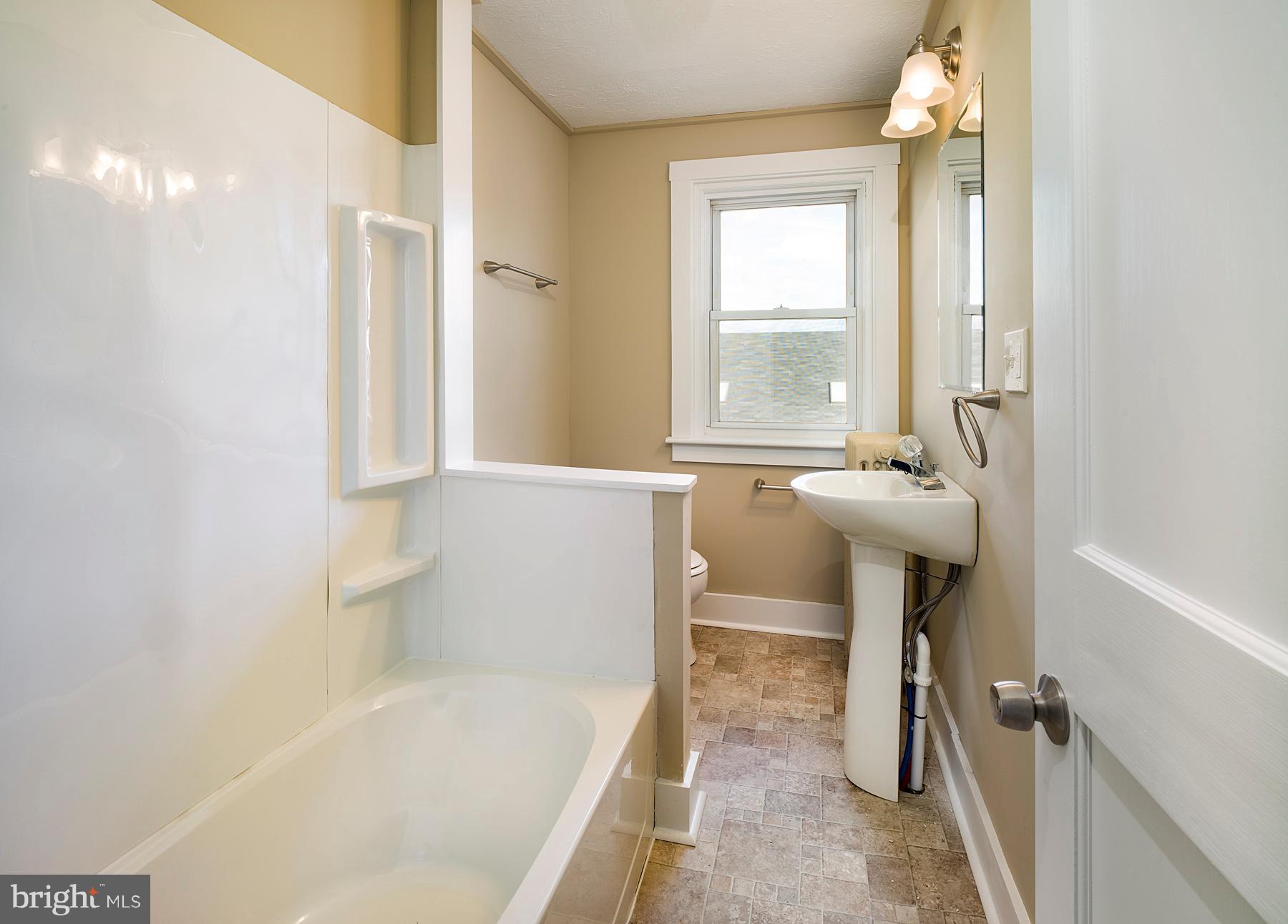 1035 Brooke Boulevard Reading, PA 19607 - Photo 22 of 25
