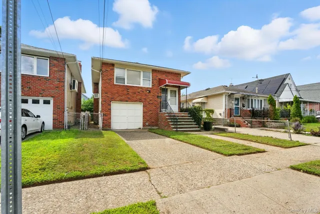 $799,999 | 94-34 238th Street, Floral Park, NY 11001